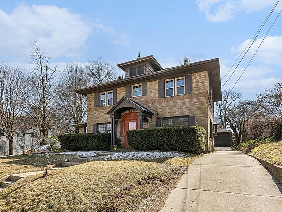 3rd image of 1560 Sibley St NW