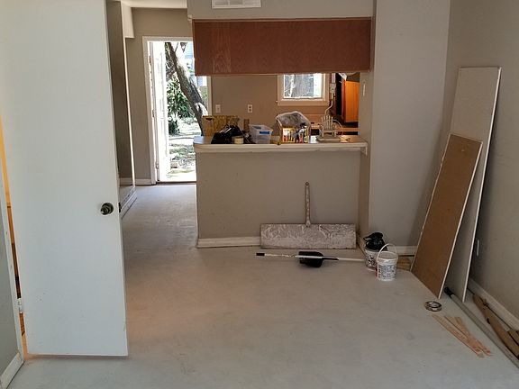 3rd image of 11323 Regal Square Dr