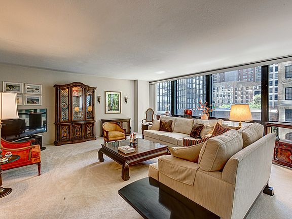 3rd image of 900 N Lake Shore Dr APT 306