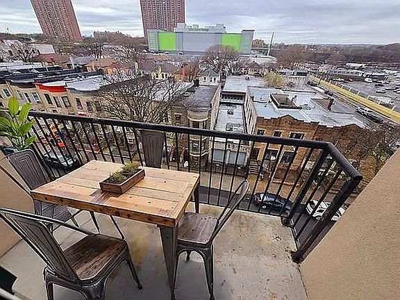 4th image of 211 61st St APT 3