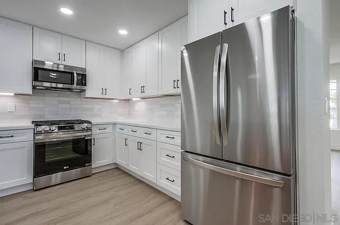 10190 Drumcliff Ave — Photo 13
