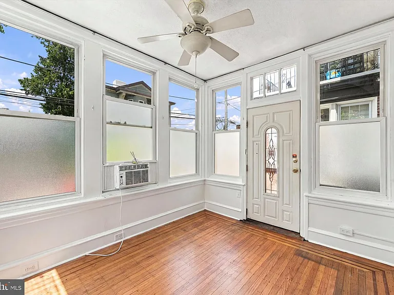 1 W Athens Ave #1/2-C — Photo 5