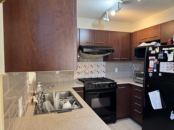 3rd image of 5111 Garden City Rd #5213