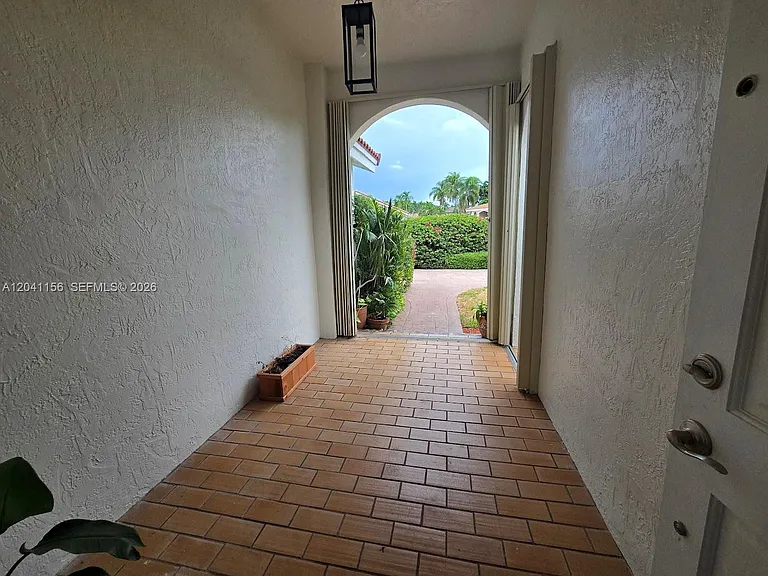 15630 SW 46th Ter — Photo 5