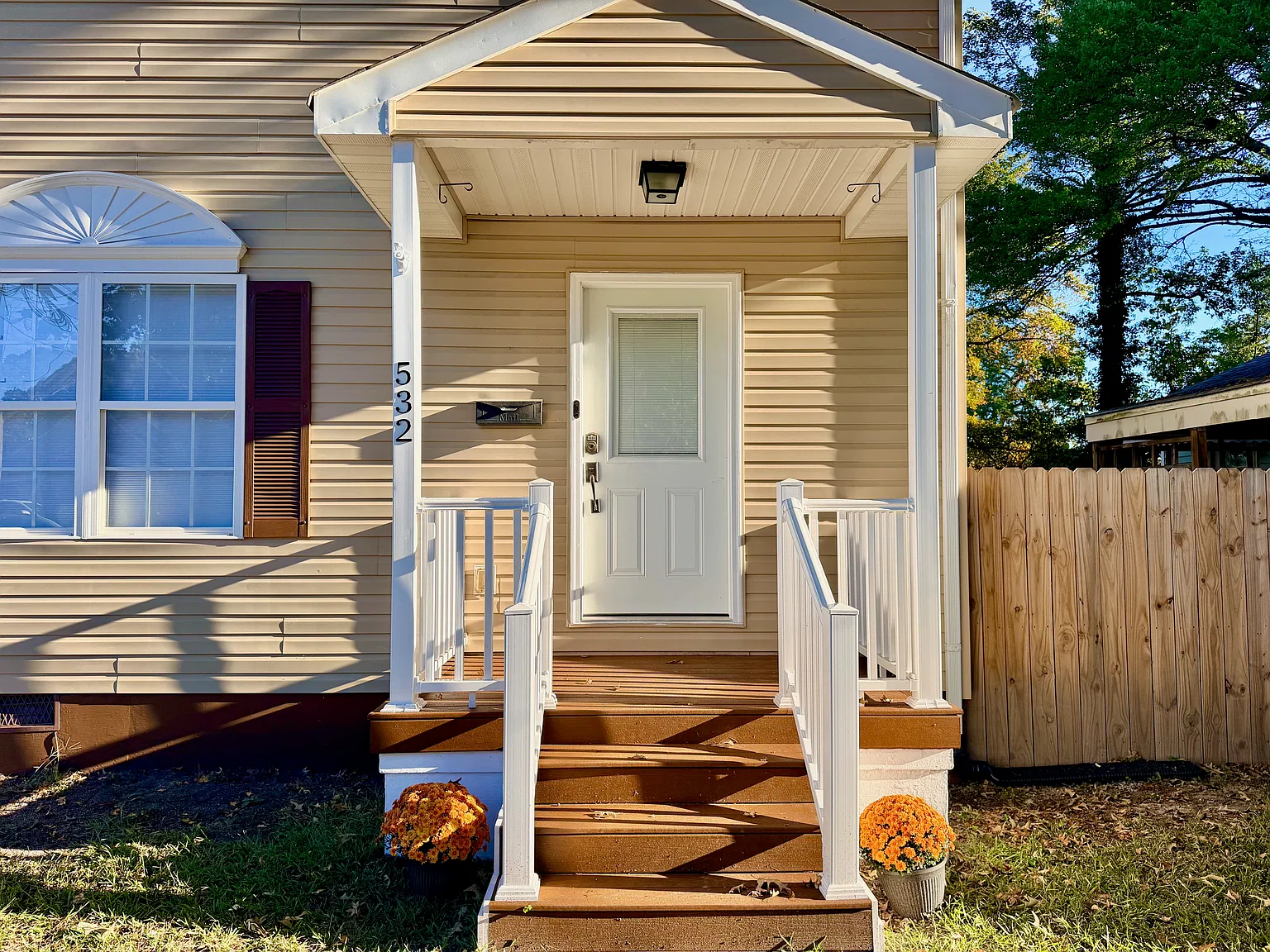 4 bed, 2.5 bath, 1710 sqft, $3,000 — Photo 3