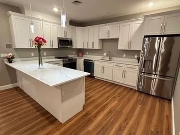 13 Nahant St #4B, Lynn, MA 01902