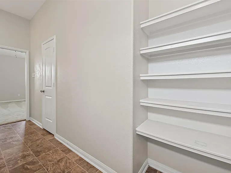 13922 Katlin Rd — Photo 38