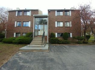 100 E Meadow Rd APT 3, Lowell, MA 01854