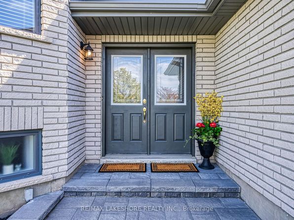 1044 Riddell Ave, Cobourg, ON K9A 5M8