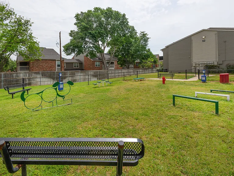 Pet-Friendly Dog Park at Oak Park Apartments