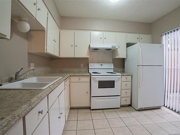 3rd image of 2320 Village North Dr #2320