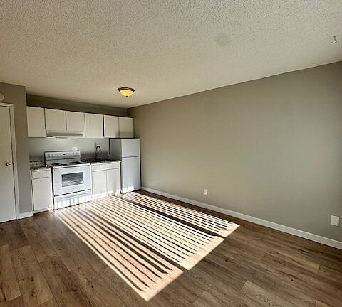 2nd image of 10235 NE Prescott St APT 4