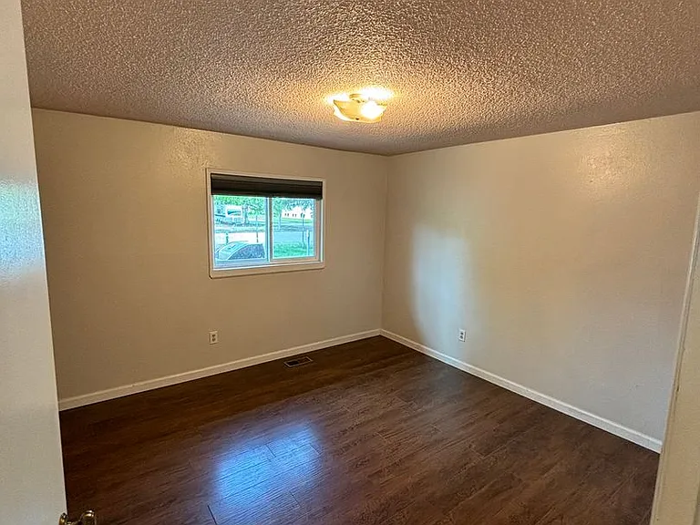 1453 Market St — Photo 13
