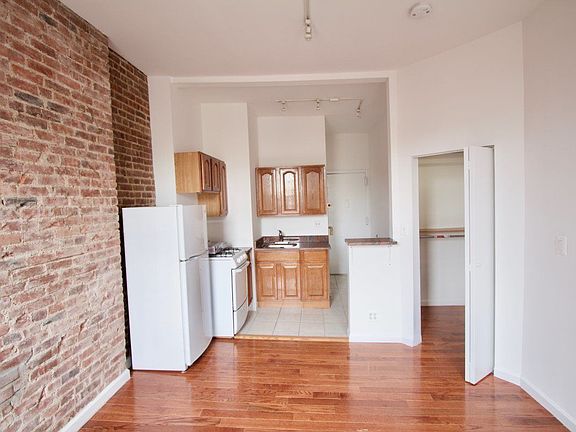 3rd image of 474 W 146th St APT 5FE