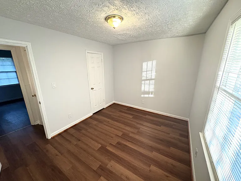 50 Height St — Photo 9