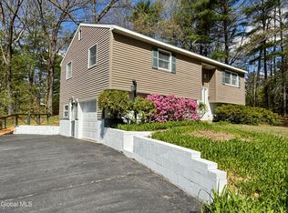 8 Kimberly Ln, Fort Edward, NY 12828