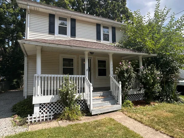 125 Kathron Ave, Cuyahoga Falls, OH 44221