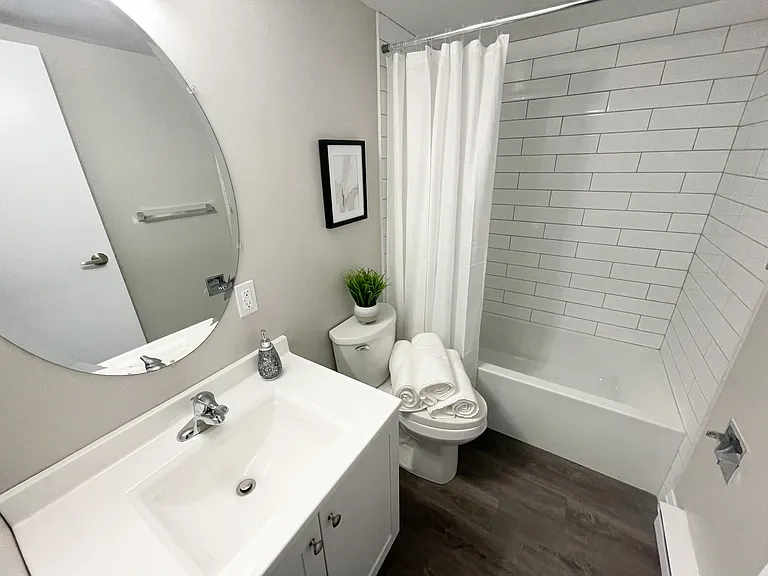 819 Trunk Rd — Photo 8