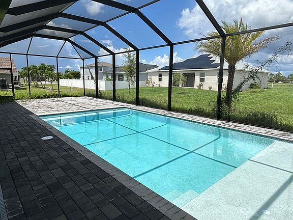 2nd image of 3431 Gulfstream Pkwy