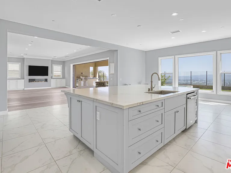 20326 W Liverpool Way — Photo 21