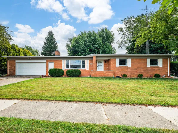 2901 Willa Dr, Saint Joseph, MI 49085