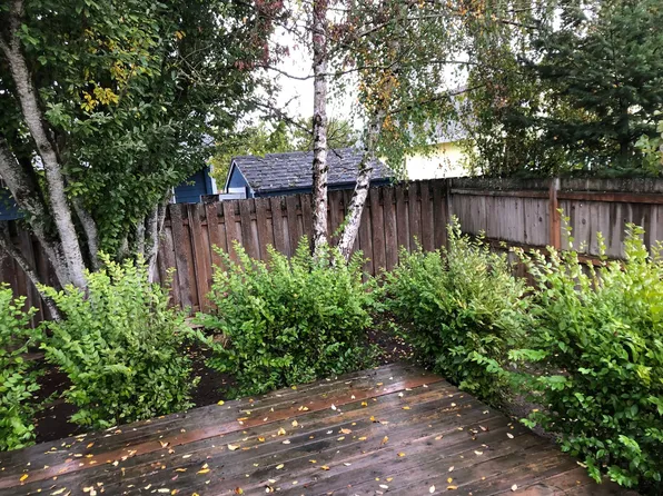 755 SE Lacey St, Sheridan, OR 97378