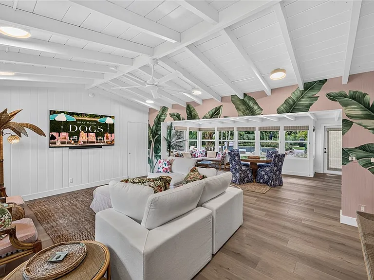 524 Live Oak Rd — Photo 4
