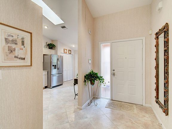 3rd image of 5514 Royal Lake Cir