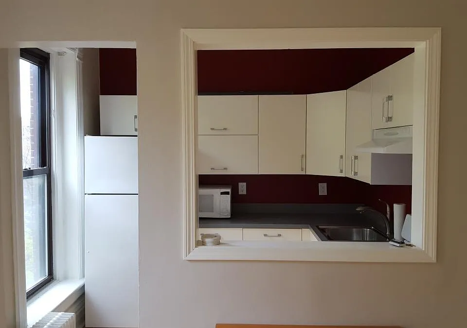 216 W Saint Paul Ave #3F