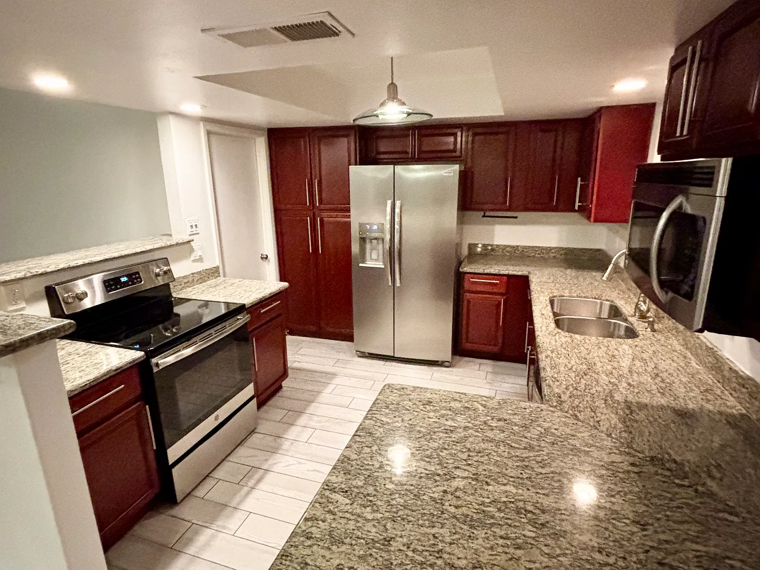 6249 E Beck Ln — Photo 3