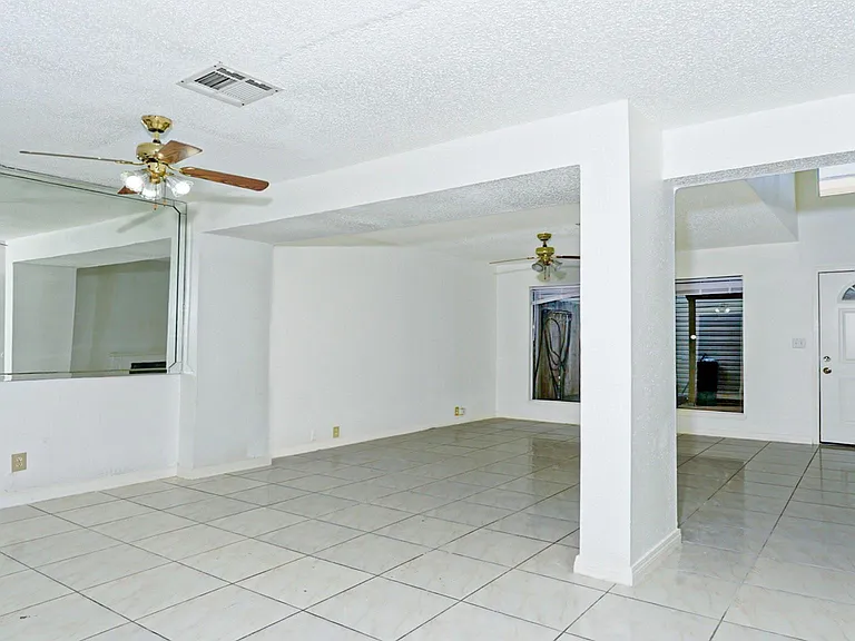 10920 Village Bend Ln #920 — Photo 7