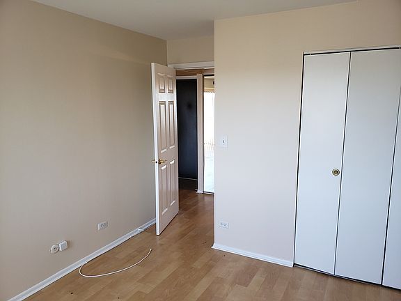 4th image of 1460 Fairlane Dr APT 429