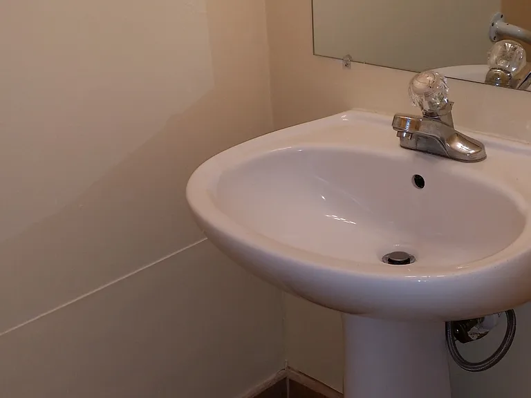 655 Kenridge Dr — Photo 16