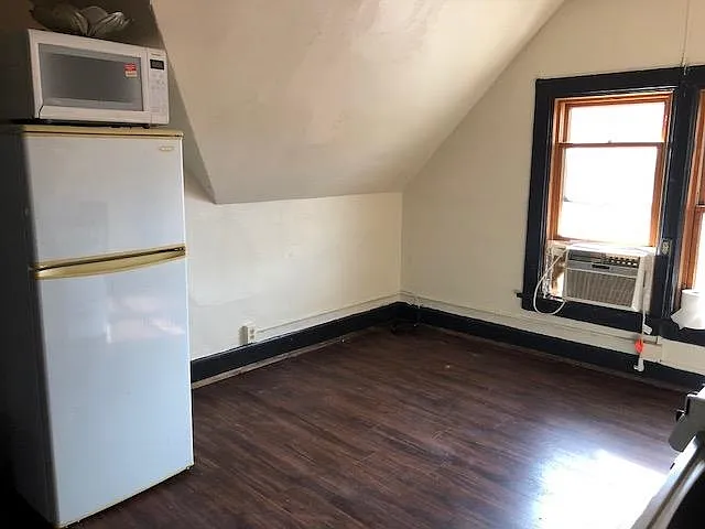 417 State St — Photo 5