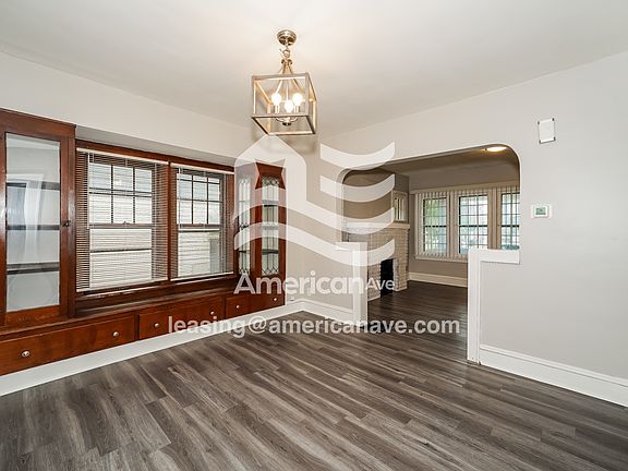 4-Dining Room