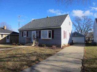 5623 Pershing Blvd, Kenosha, WI 53144