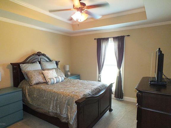 5th image of 407 Camelot Hill Dr