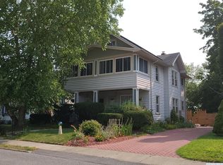 17 Aitken Ave, Hudson, NY 12534