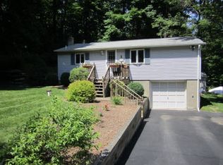 902 Jasmine Ln, Newton, NJ 07860