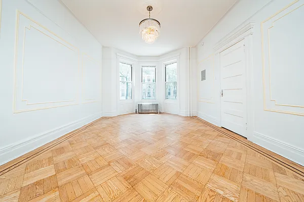 Rented by Voro, LLC | media 16