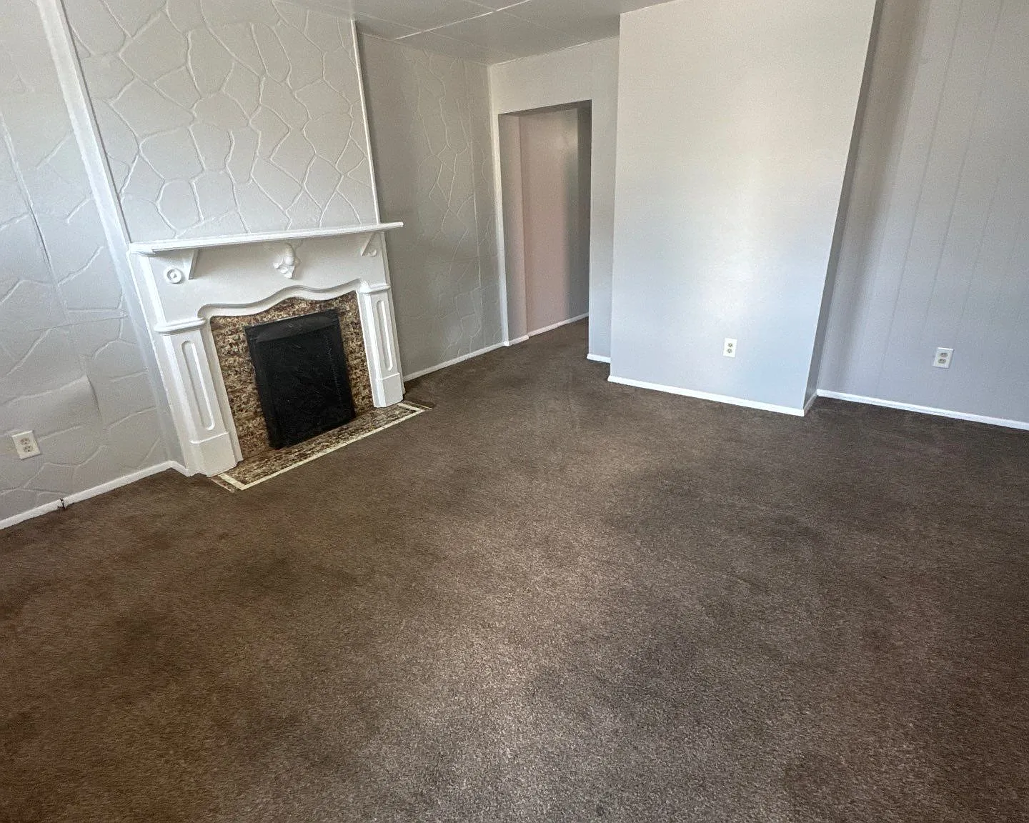 2 bed, $1,100 — Photo 2