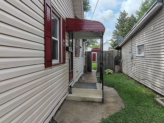 2nd image of 1110 2nd St