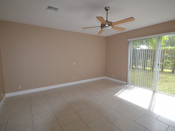 5th image of 4042 Lake Tahoe Cir