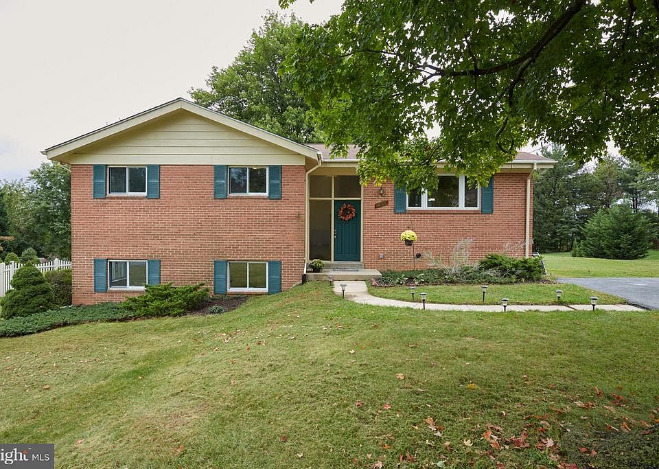 1st image of 14509 Hollyhock Way