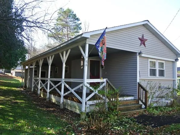 44 E James St, Richfield Springs, NY 13439