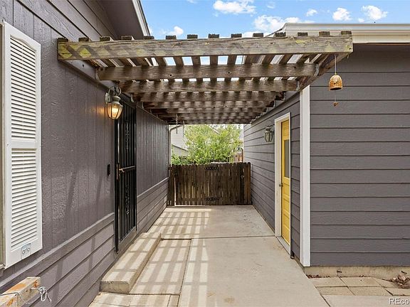 3rd image of 8646 S Carr Street