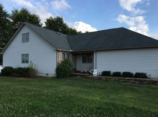 317 Ridgewood Dr, Beaver, WV 25813