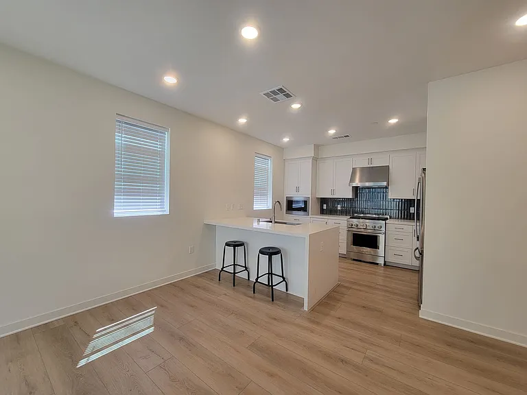 4310 Marigold Ln — Photo 12