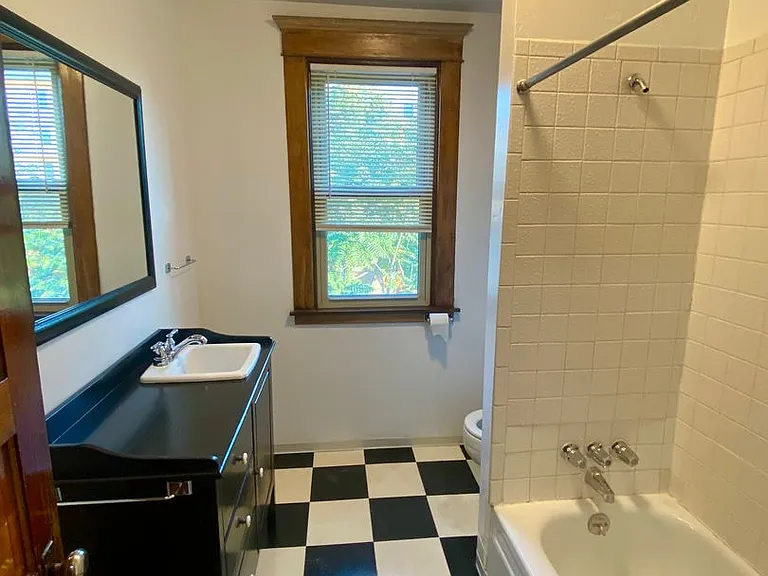 1015 W 14th Ave #B — Photo 10