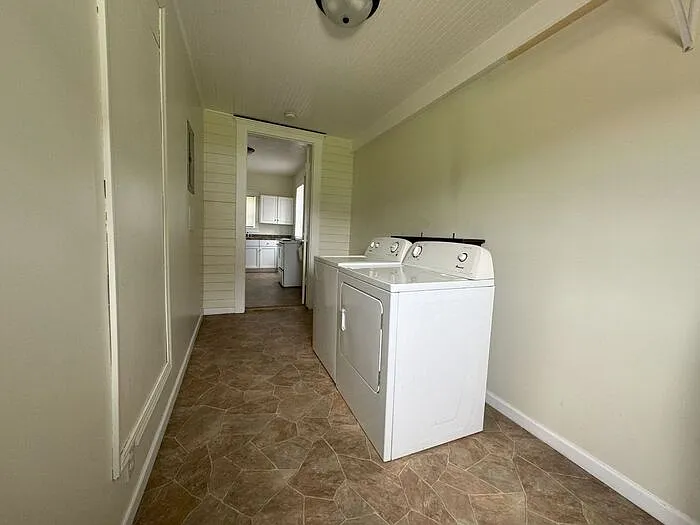 10992 S 500 W — Photo 9